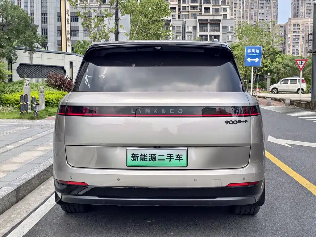 Lynk & Co 900 — миниатюра 9