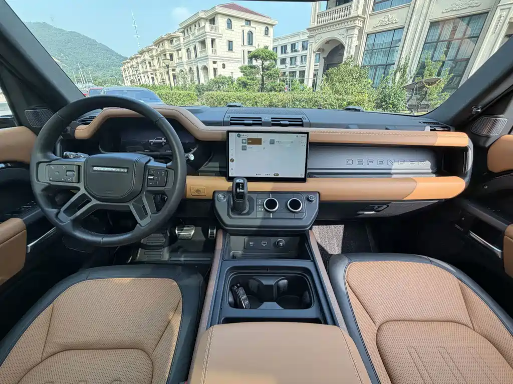 Land Rover Defender — миниатюра 7
