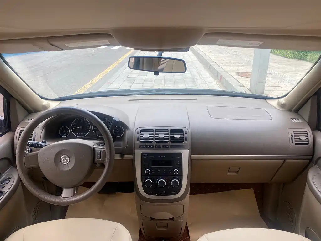Buick GL8 — миниатюра 8