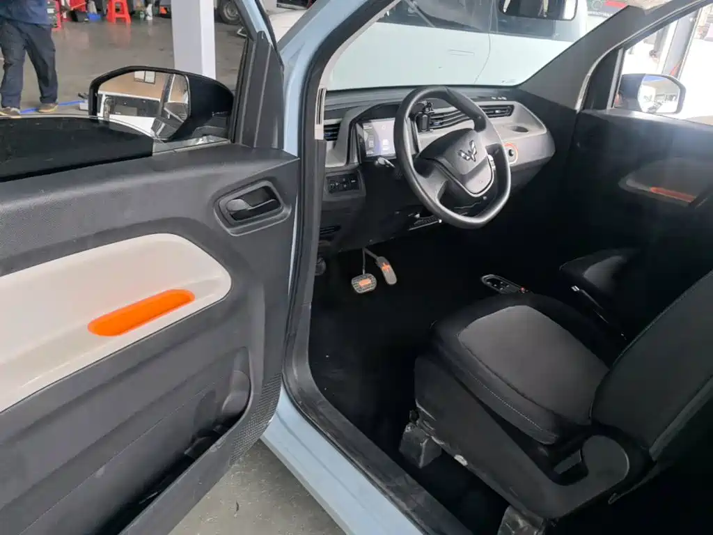Wuling MINIEV — миниатюра 16