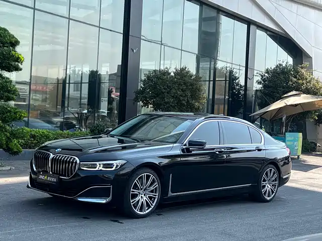 BMW 7 SERIES