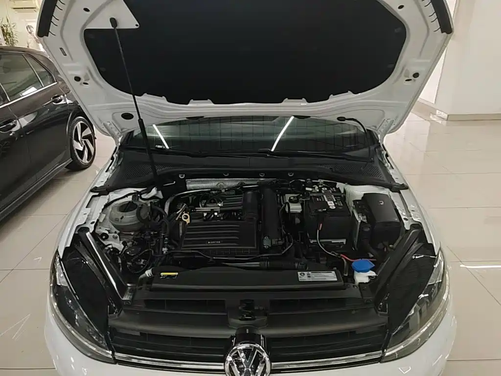Volkswagen Golf — миниатюра 20