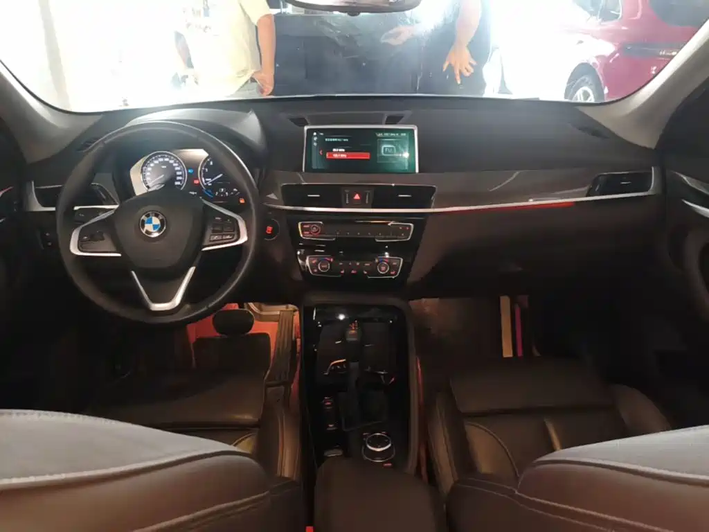 BMW X1 — миниатюра 10
