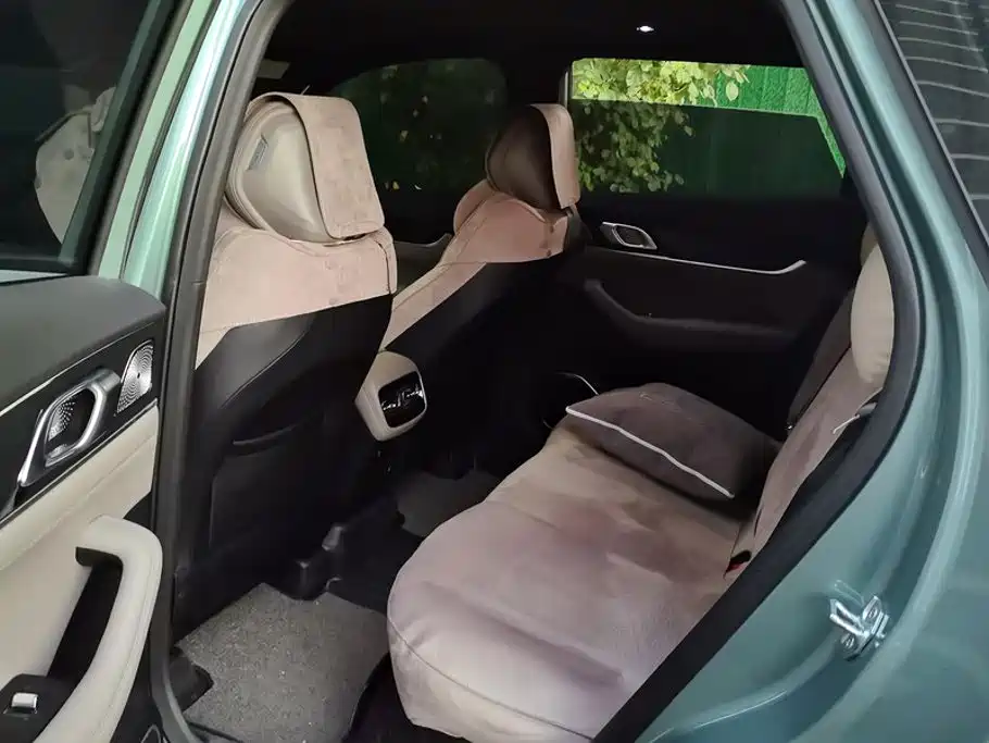 Geely Boyue L — миниатюра 11