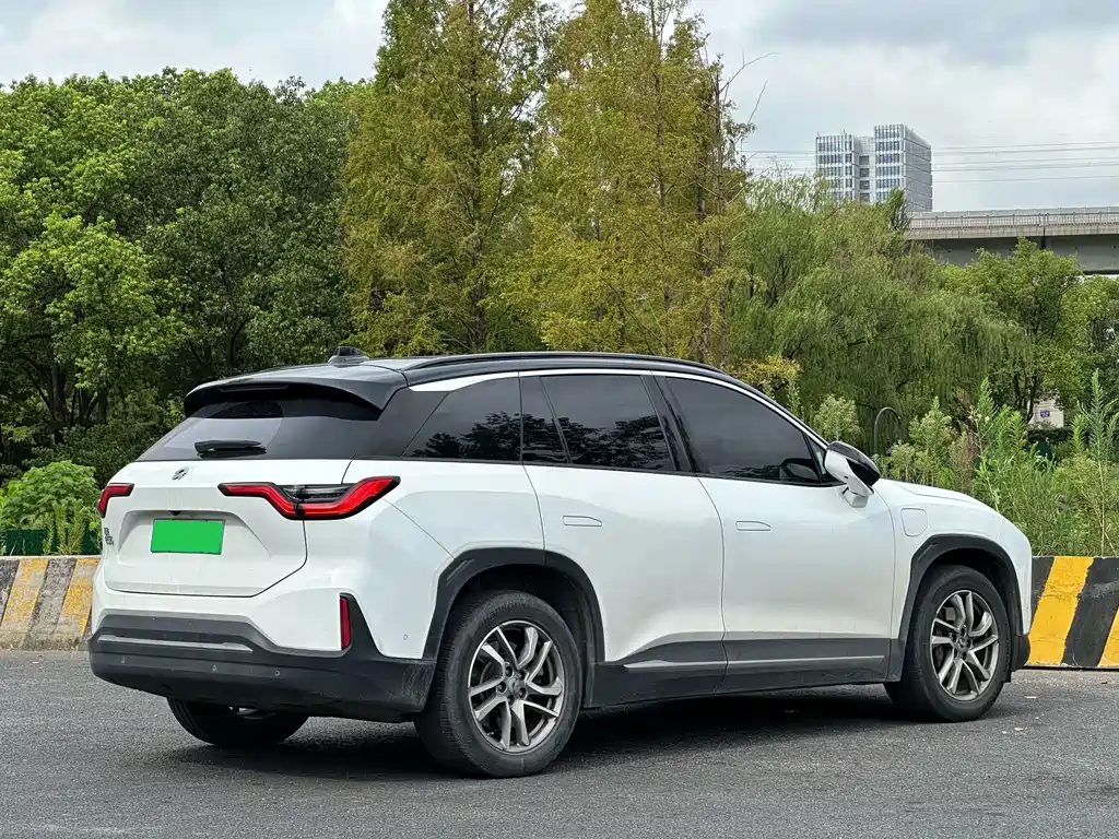 NIO ES6 — миниатюра 7