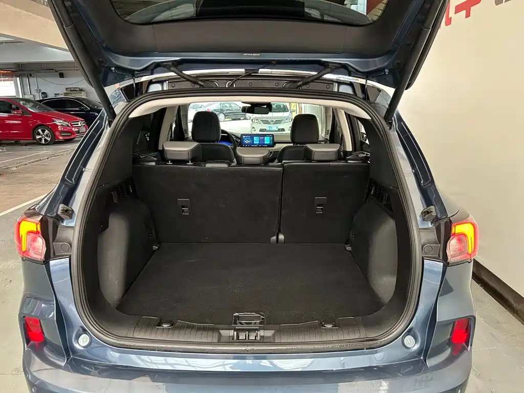Ford Escape — миниатюра 16