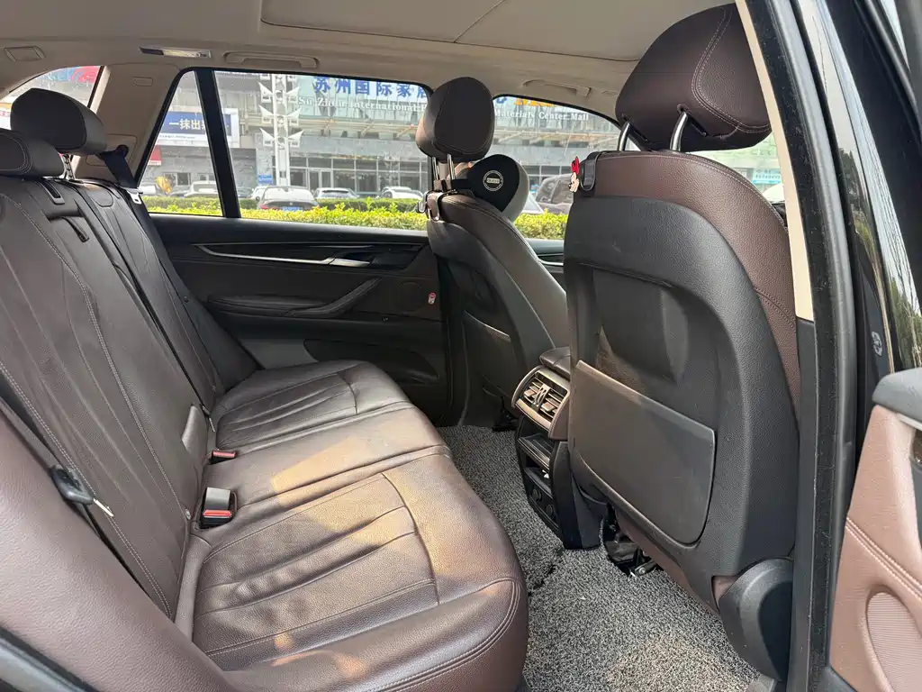 BMW X5 (Import) — миниатюра 13