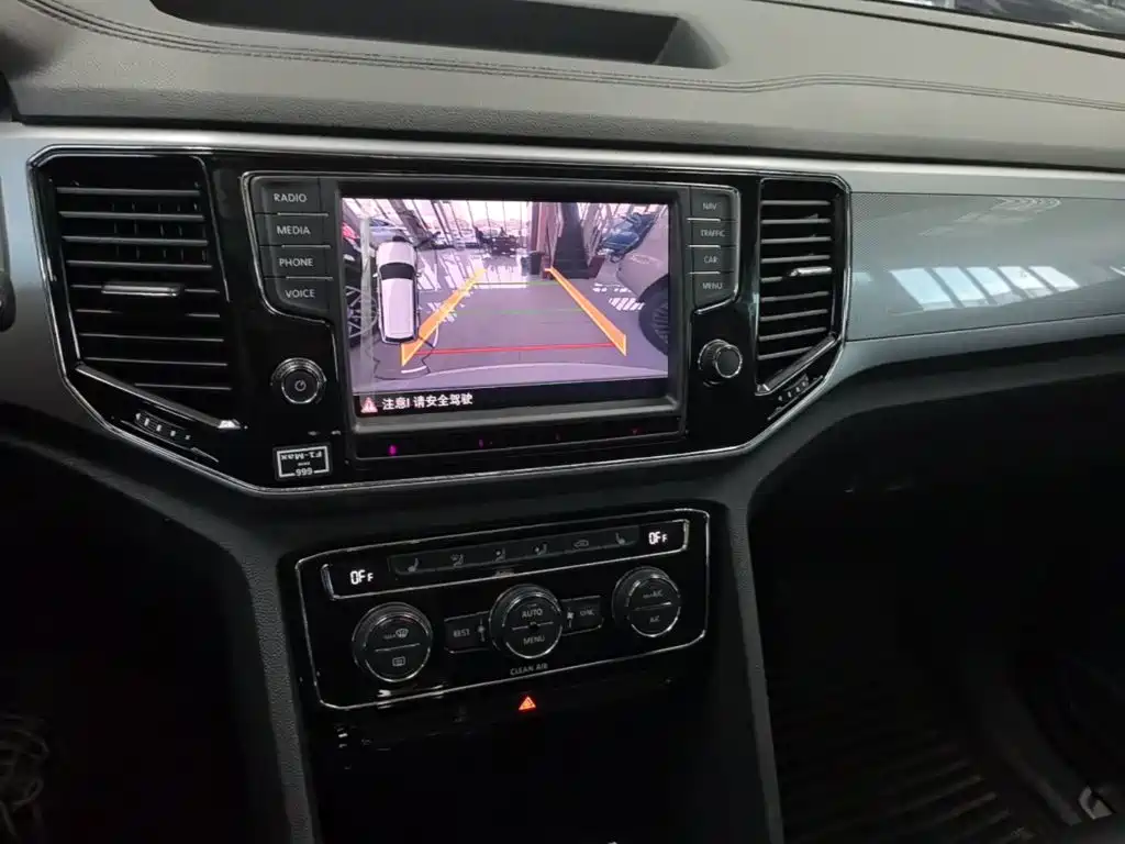 Volkswagen Teramont — миниатюра 13