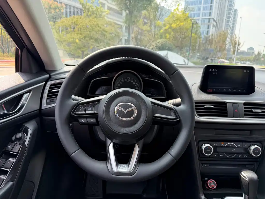 Mazda 3 Axela — миниатюра 13