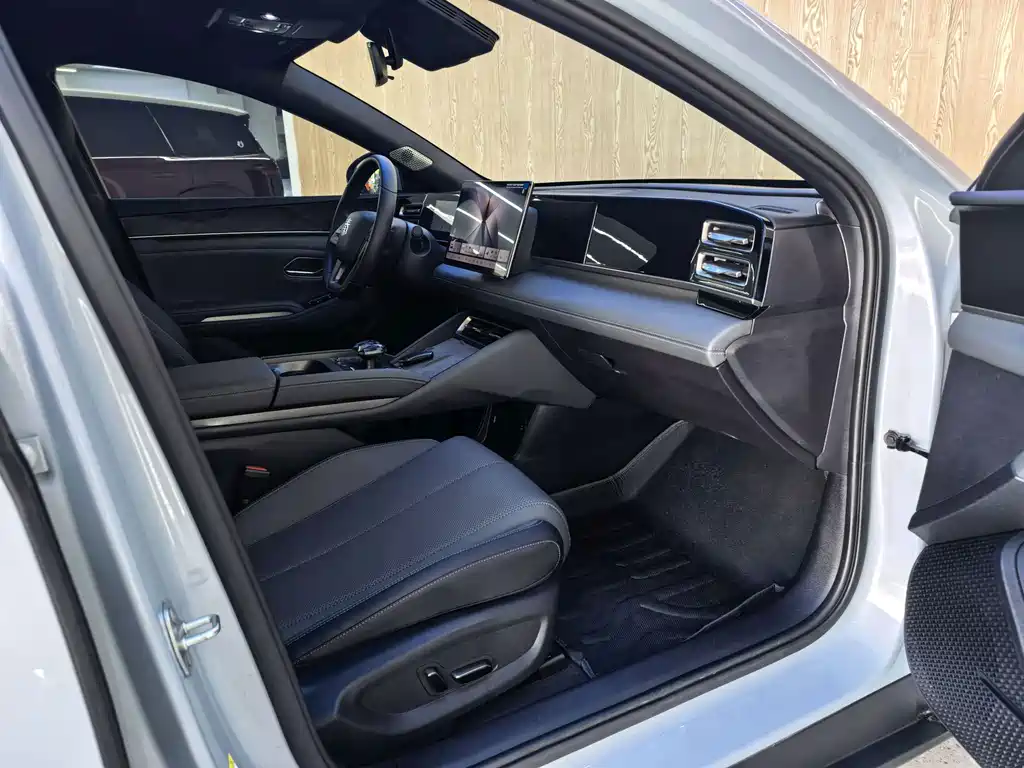 BYD Qin L — миниатюра 19
