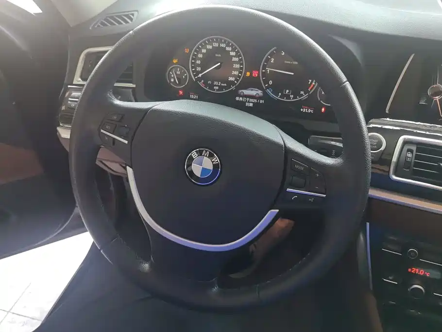 BMW 5 Series GT — миниатюра 15