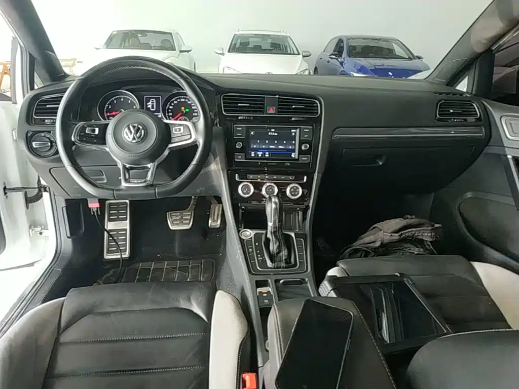 Volkswagen Golf — миниатюра 10