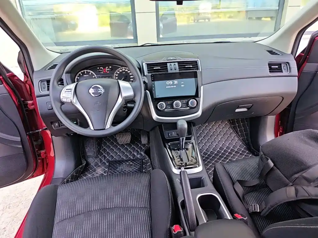 Nissan Tiida — миниатюра 10