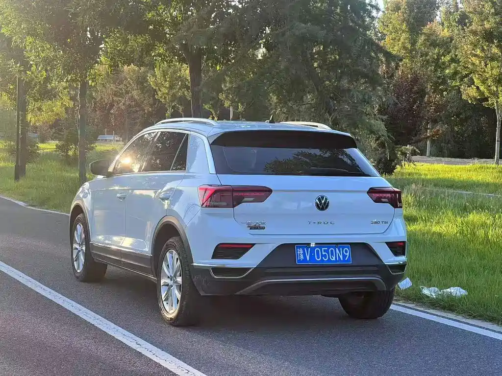 Volkswagen T-Roc — миниатюра 7
