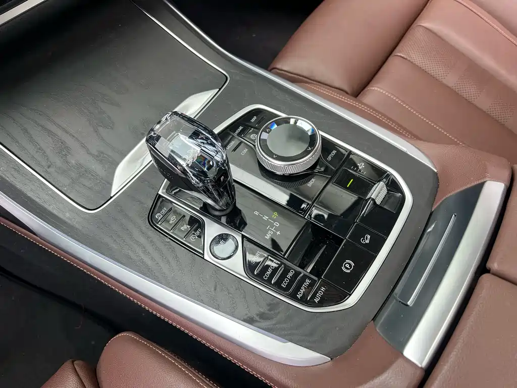 BMW X7 — миниатюра 5
