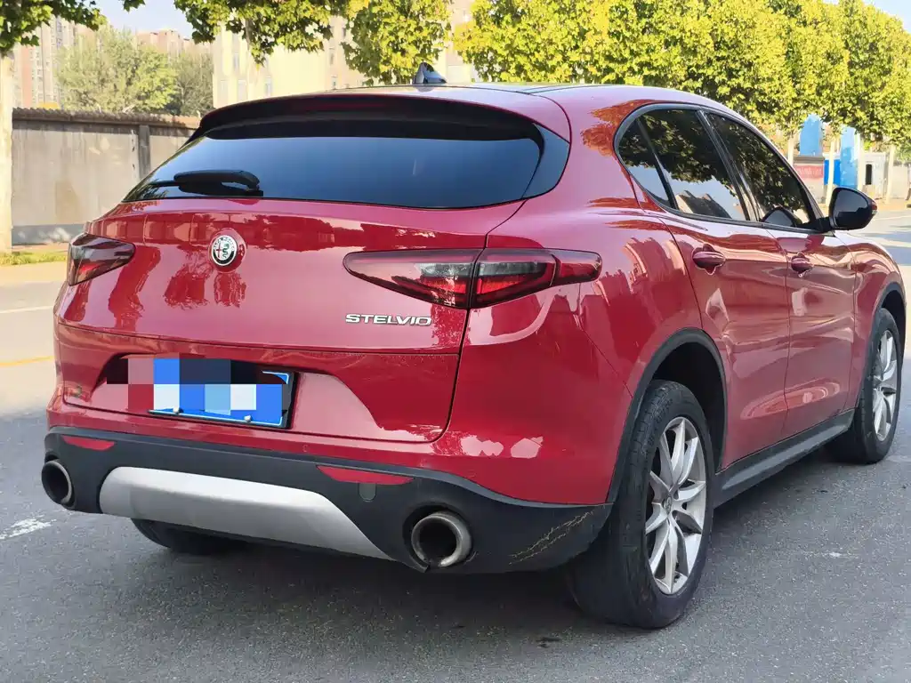 Alfa Romeo Stelvio — миниатюра 17