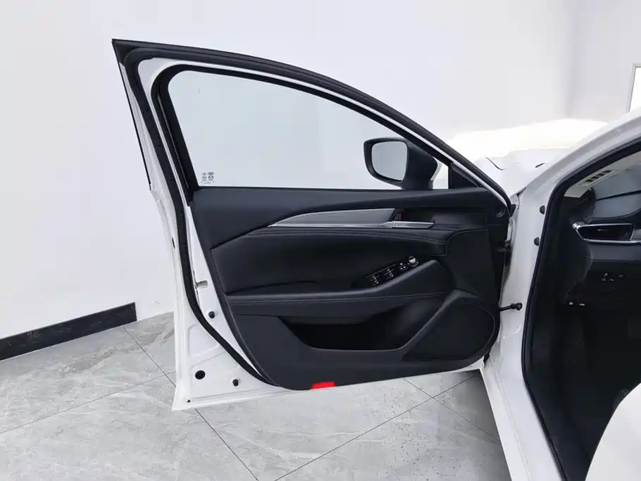 Mazda Atenza — миниатюра 7