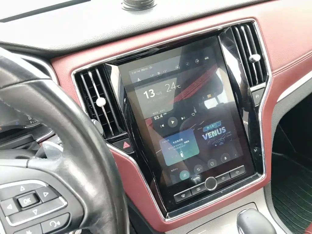 Roewe RX5 — миниатюра 13