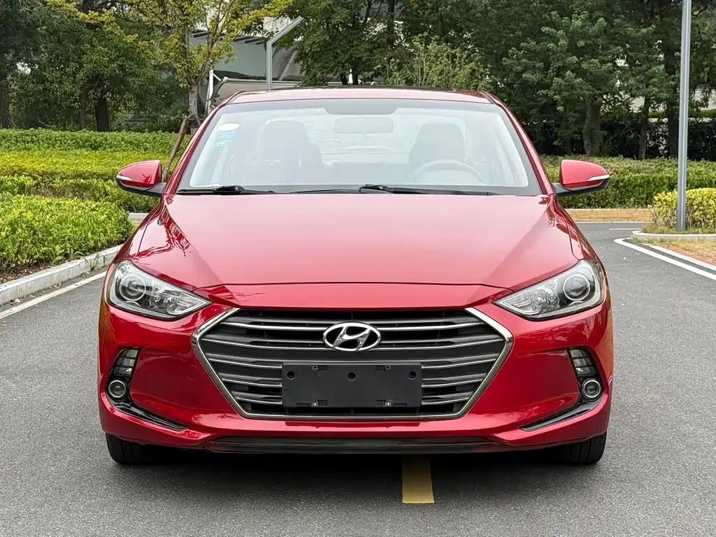 Hyundai Elantra — миниатюра 2