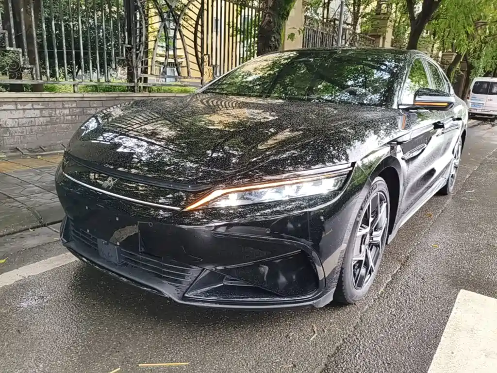 2024 BYD Han - zdjęcie 1 z 25