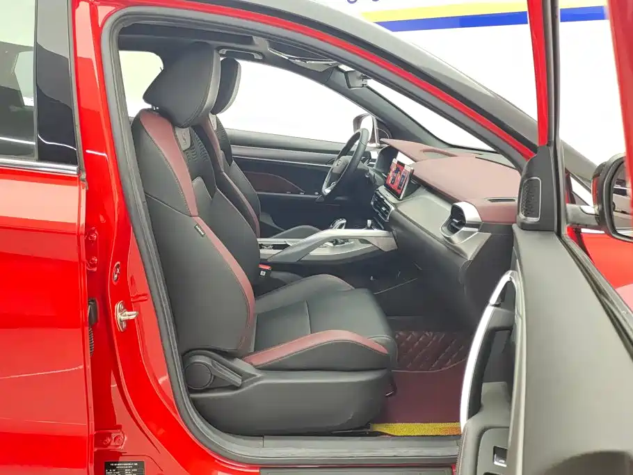 Geely Binyue — миниатюра 8