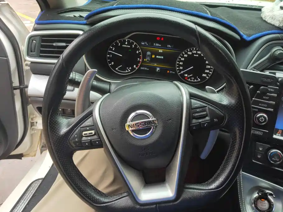 Nissan Cima — миниатюра 15
