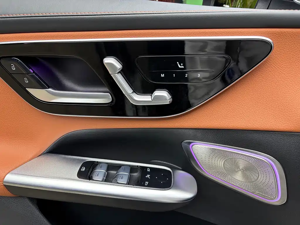 Mercedes-Benz GLC — миниатюра 11