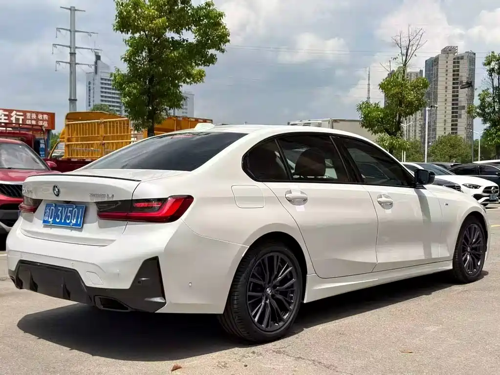 BMW 3 Series — миниатюра 8
