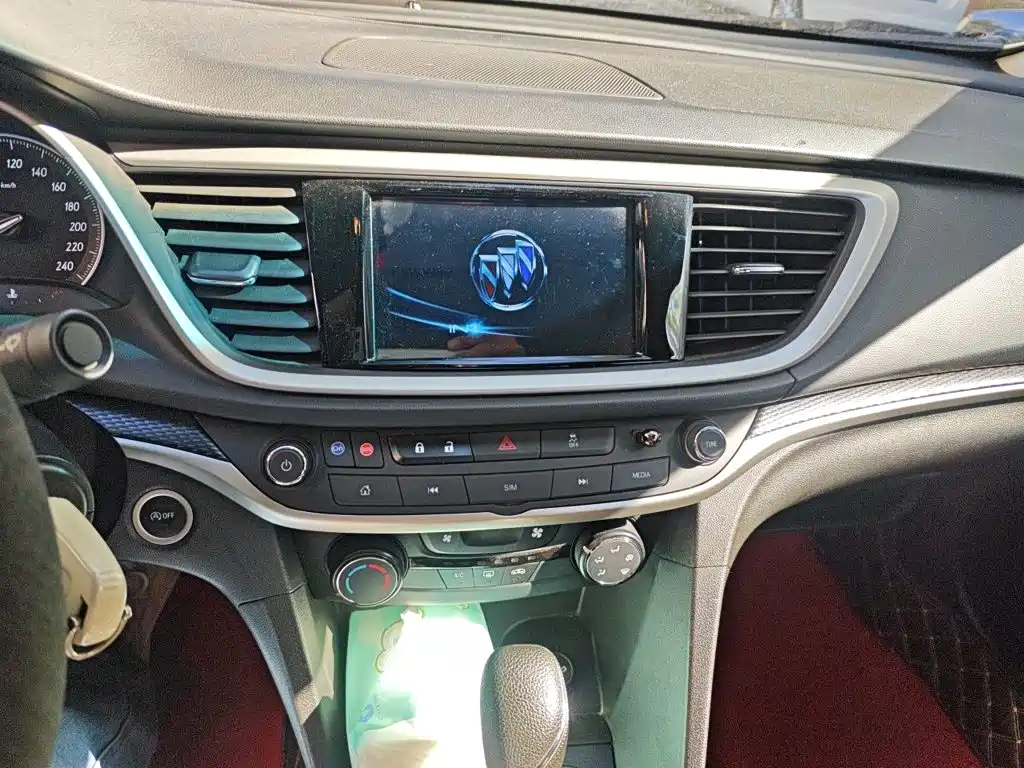 Buick Excelle — миниатюра 9