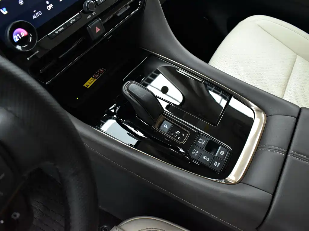 Toyota Vellfire — миниатюра 12