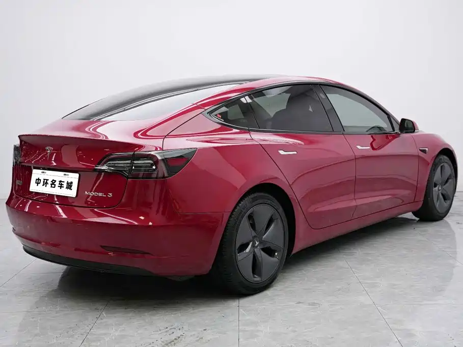 Tesla Model 3 — миниатюра 15