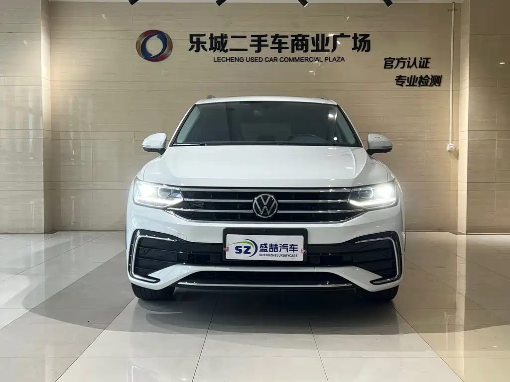 Volkswagen Tiguan L — миниатюра 2