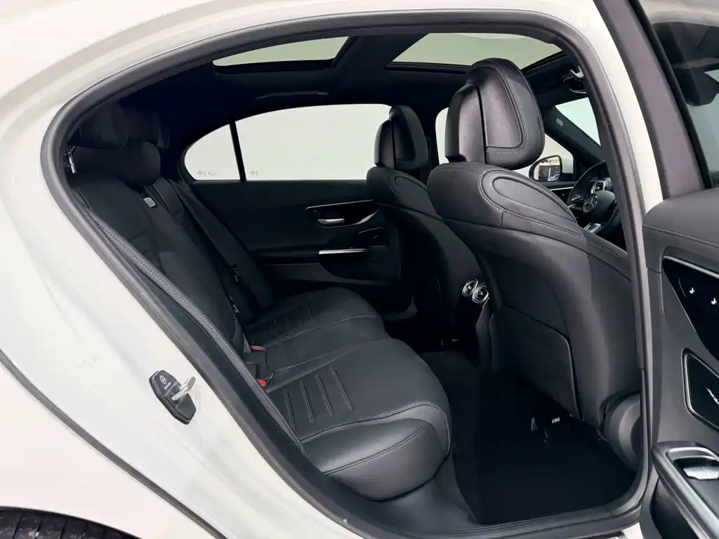 Mercedes-Benz C-Class — миниатюра 24