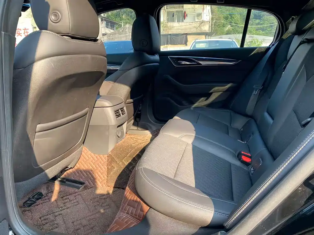 Cadillac CT5 — миниатюра 9