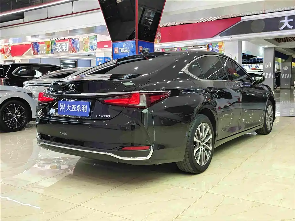 Lexus ES — миниатюра 16