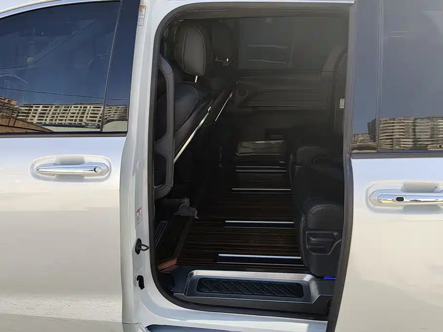 Toyota Sienna — миниатюра 11