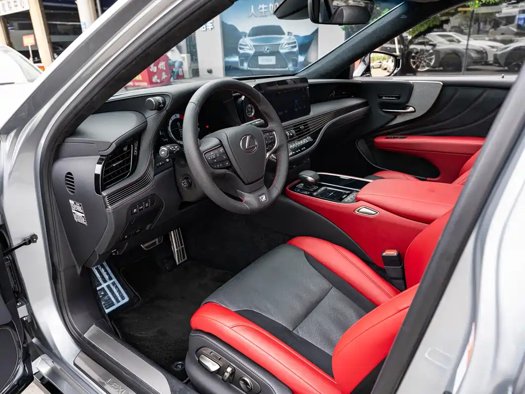Lexus LS — миниатюра 9