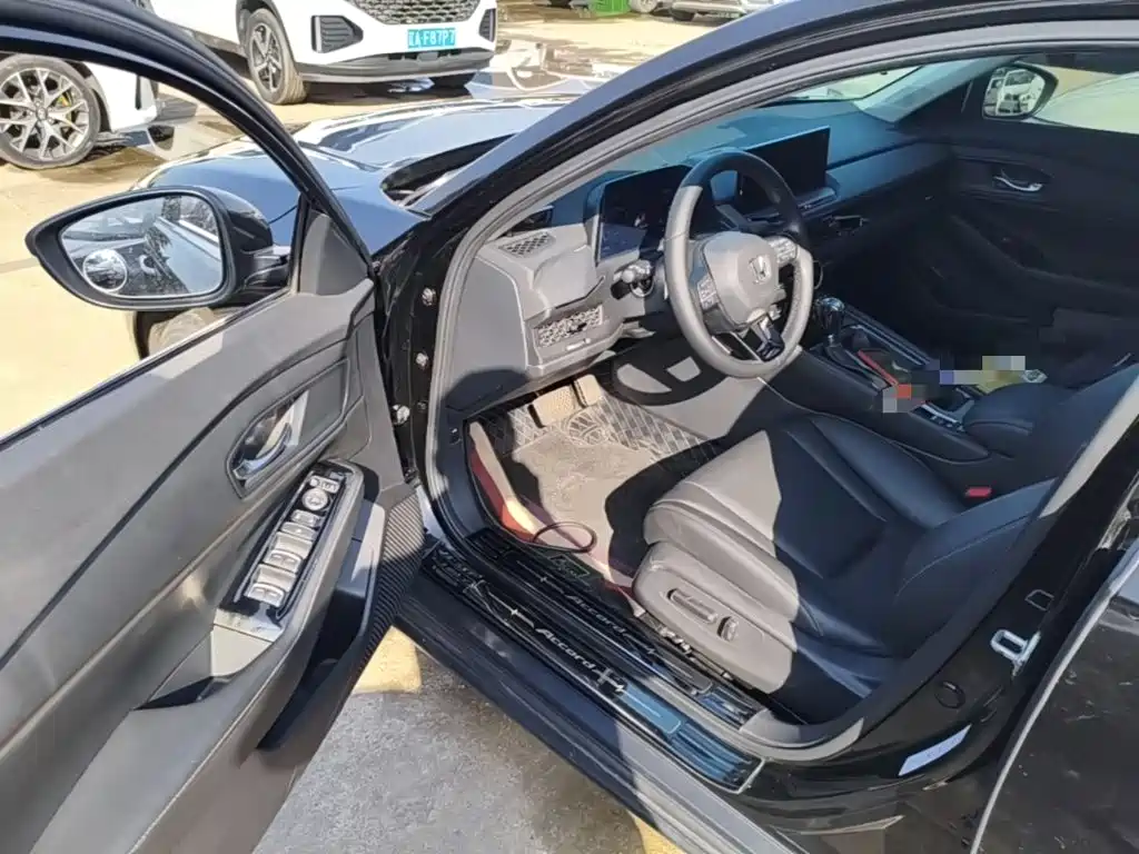 Honda Accord — миниатюра 16