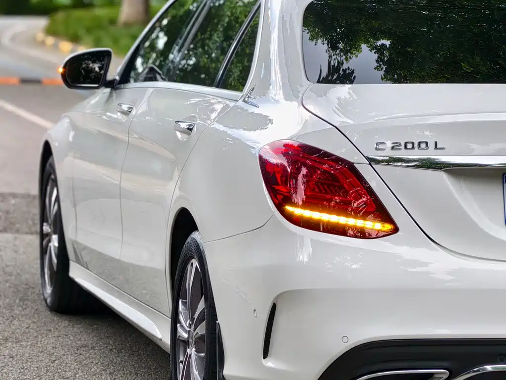 Mercedes-Benz C-Class — миниатюра 5