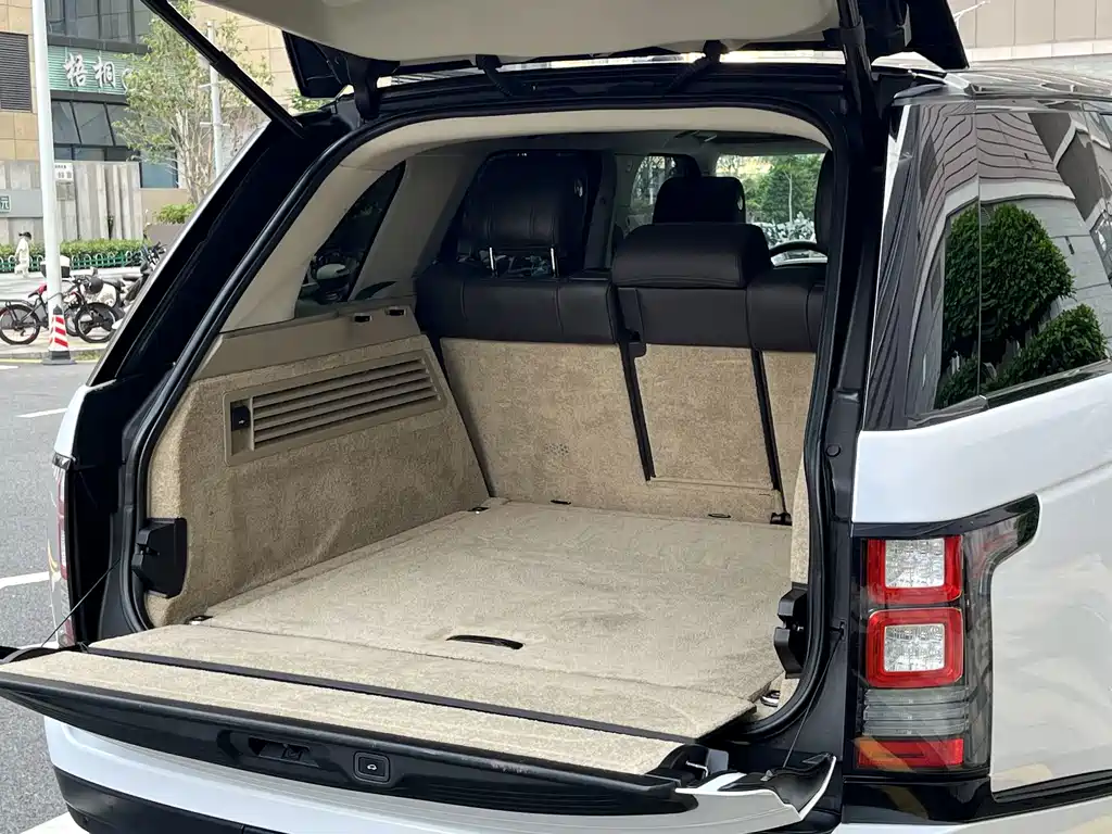 Land Rover Range Rover — миниатюра 22