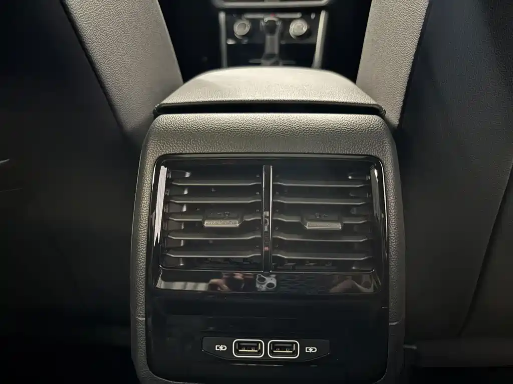 Volkswagen Sagitar — миниатюра 16