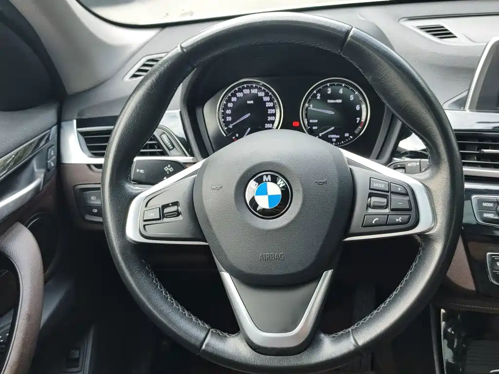 BMW X1 — миниатюра 11