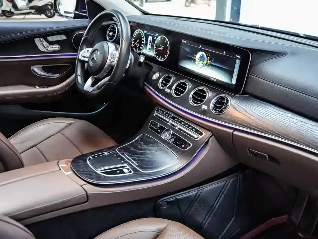Mercedes-Benz E-Class — миниатюра 4