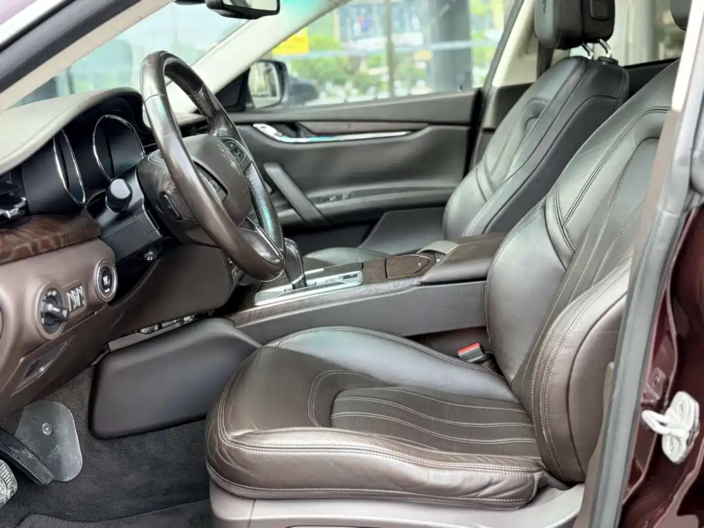 Maserati Quattroporte — миниатюра 14