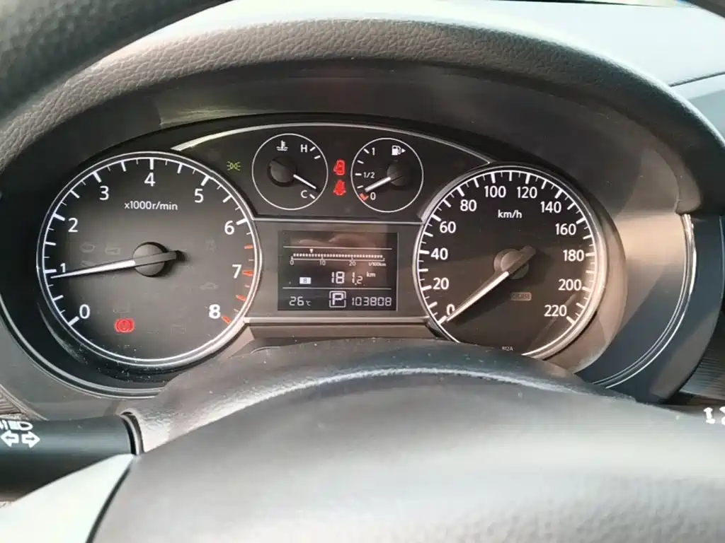 Nissan Tiida — миниатюра 12