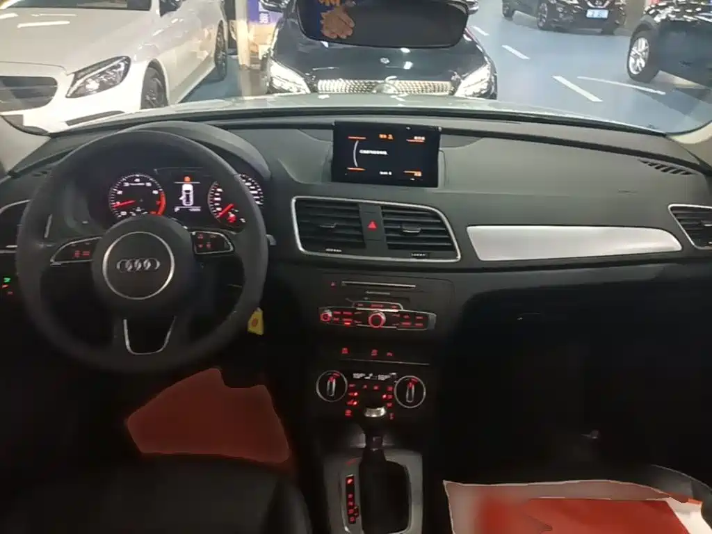 Audi Q3 — миниатюра 10