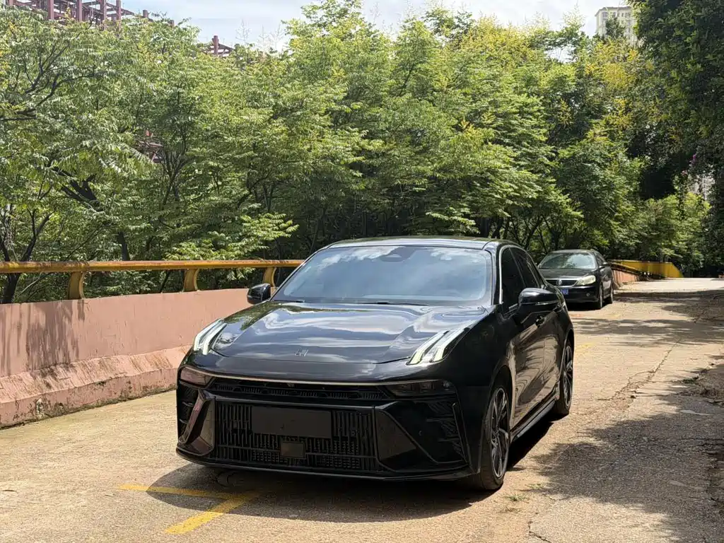 2023 Lynk & Co 03 - zdjęcie 1 z 9