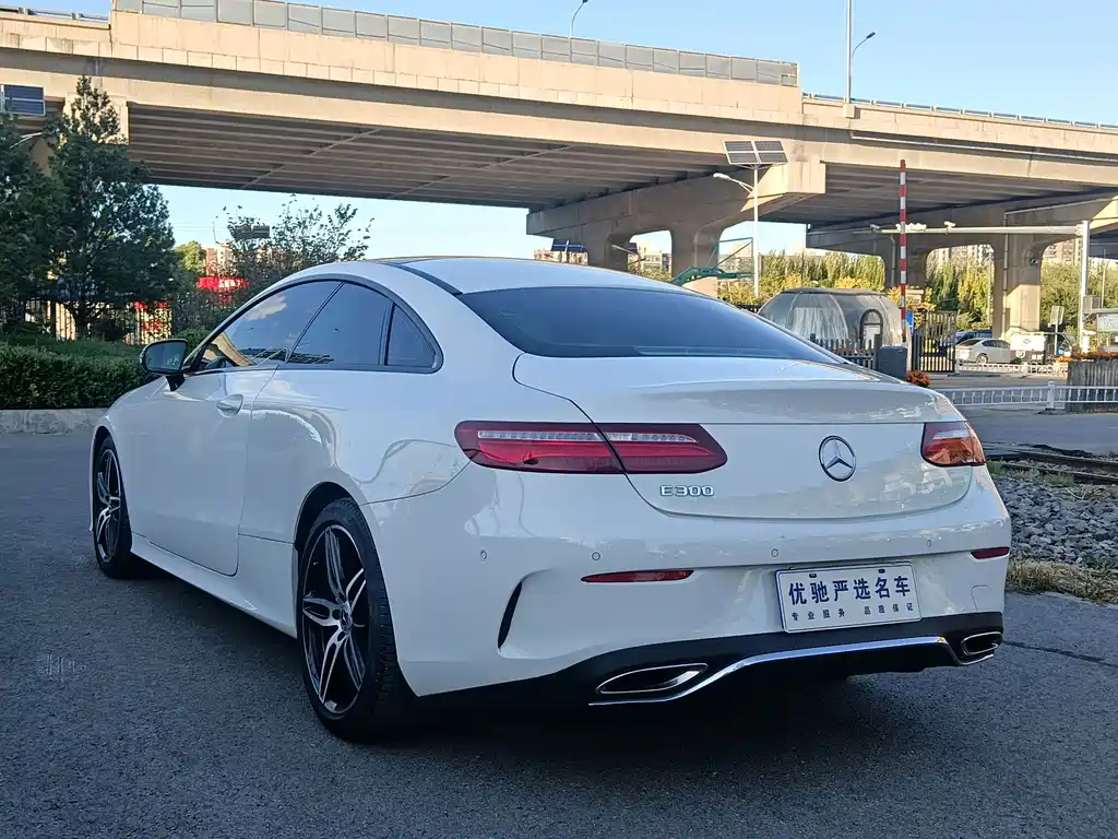 Mercedes-Benz E-Class (Import) — миниатюра 9