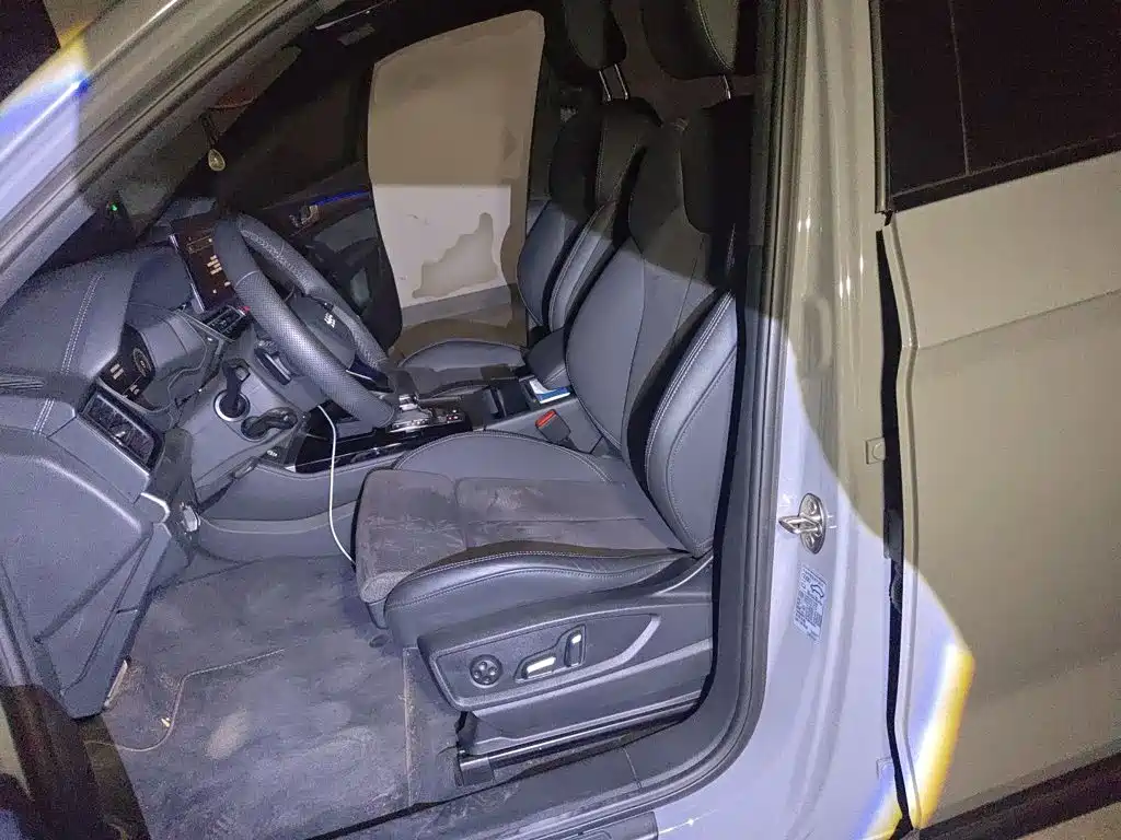 Audi Q5L Sportback — миниатюра 11