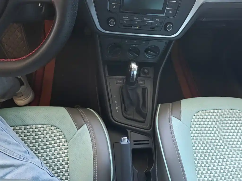 Volkswagen Lavida — миниатюра 14